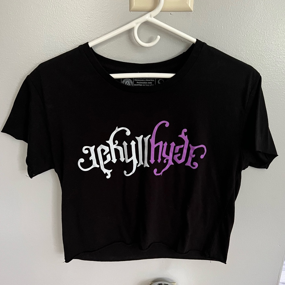 Worn once cropped tee